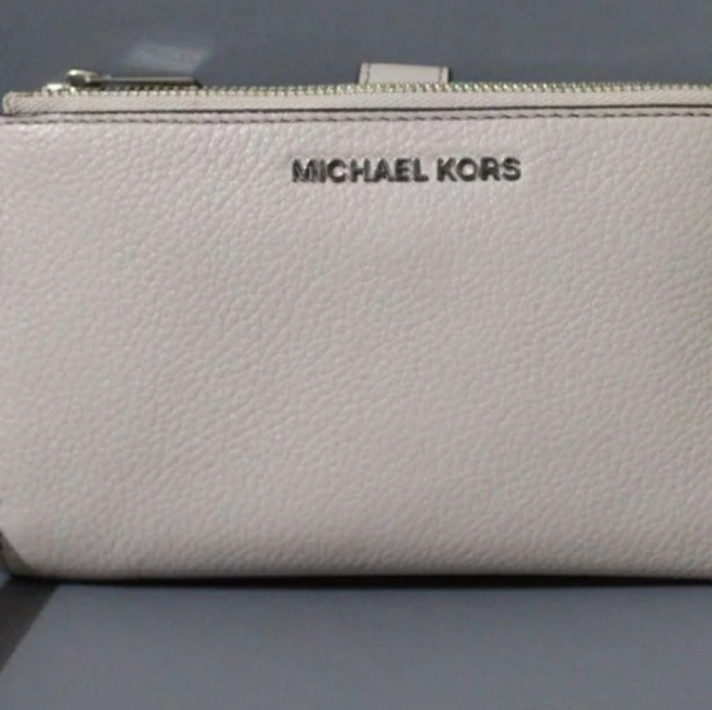 Michael Kors leather Wallet phone large wristlet